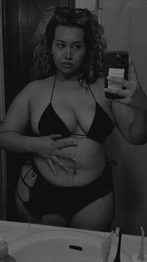 Mama E OnlyFans Leaked Free Thumbnail Picture - #j7Amyt9VC0