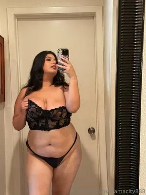 Mamacitv888 OnlyFans Leaked Free Thumbnail Picture - #bSarlY3M5Y