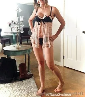 Mamafeet1981 OnlyFans Leaked Free Thumbnail Picture - #1HPXDppUlG