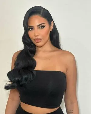Mandi Vakili OnlyFans Leaked Free Thumbnail Picture - #s22ePq4lOI