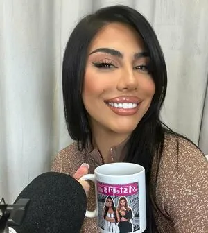 Mandi Vakili OnlyFans Leaked Free Thumbnail Picture - #tP73LYuysJ