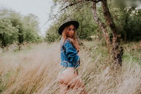 Manja Carina OnlyFans Leaked Free Thumbnail Picture - #MsKMAgLw3V