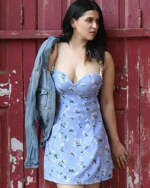 Mannara Chopra OnlyFans Leaked Free Thumbnail Picture - #IeWNba5Jgv