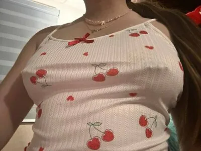 Mansanitass OnlyFans Leaked Free Thumbnail Picture - #5Rb4g6sX04