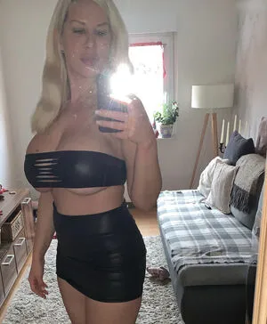 Manu Magnum Manu Lisa OnlyFans Leaked Free Thumbnail Picture - #wgaefqAYQx