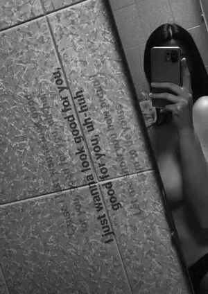 Manuela Mulligh OnlyFans Leaked Free Thumbnail Picture - #FLWKUea6X5