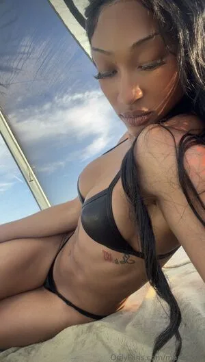 Mara Sade OnlyFans Leaked Free Thumbnail Picture - #wtdepdysem