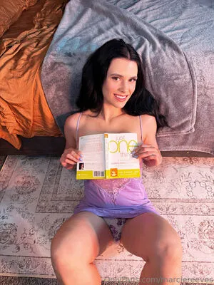 Marciereeves OnlyFans Leaked Free Thumbnail Picture - #SEBR518mEB