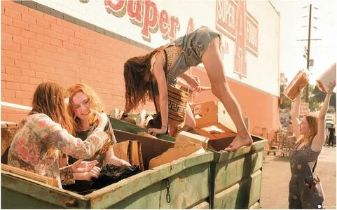 Margaret Qualley OnlyFans Leaked Free Thumbnail Picture - #MiHrdfqHAt