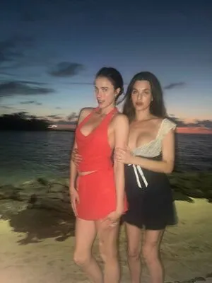 Margaret Qualley OnlyFans Leaked Free Thumbnail Picture - #gZFYT5Slje