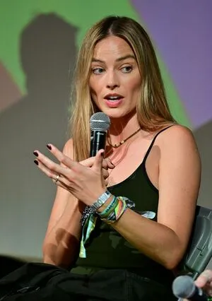 Margot Robbie OnlyFans Leaked Free Thumbnail Picture - #5PUhnDQ4DV
