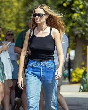Margot Robbie OnlyFans Leaked Free Thumbnail Picture - #7XQiqC7OUl