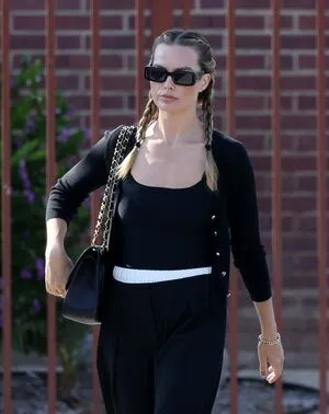 Margot Robbie OnlyFans Leaked Free Thumbnail Picture - #7cO3FWl9VA
