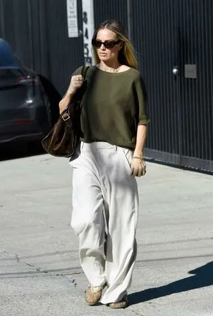 Margot Robbie OnlyFans Leaked Free Thumbnail Picture - #9f6lGHiGzG