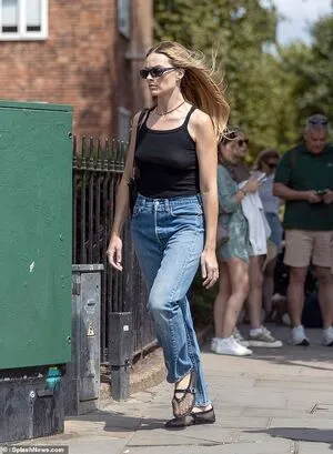 Margot Robbie OnlyFans Leaked Free Thumbnail Picture - #AuzaZeZeu3
