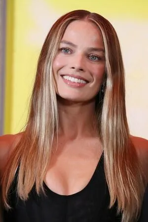 Margot Robbie OnlyFans Leaked Free Thumbnail Picture - #AvmZj36Q47