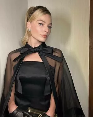 Margot Robbie OnlyFans Leaked Free Thumbnail Picture - #ByZ4ZiFPbG