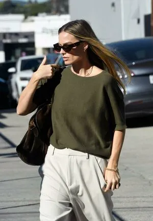 Margot Robbie OnlyFans Leaked Free Thumbnail Picture - #DXuSAWPQD6