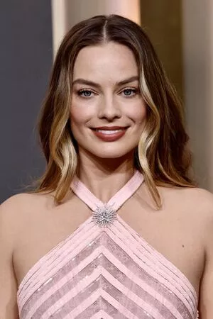 Margot Robbie OnlyFans Leaked Free Thumbnail Picture - #IUc4iwb0j8