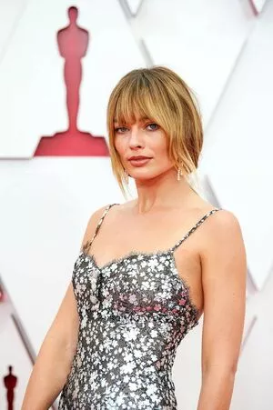 Margot Robbie OnlyFans Leaked Free Thumbnail Picture - #OplPSmbMpr