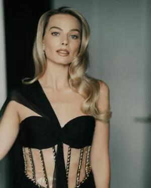 Margot Robbie OnlyFans Leaked Free Thumbnail Picture - #TINlEstDRY