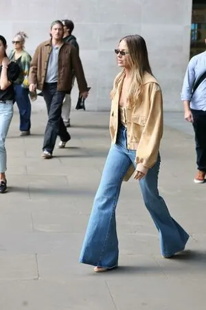 Margot Robbie OnlyFans Leaked Free Thumbnail Picture - #UoBaUixkgm