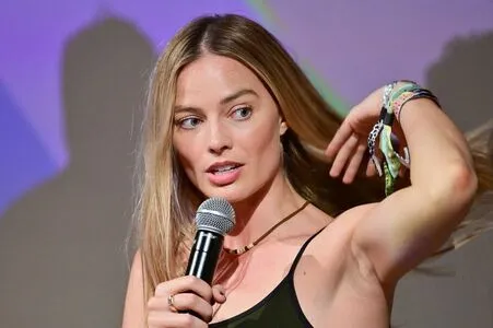 Margot Robbie OnlyFans Leaked Free Thumbnail Picture - #YAe6UoWfWt