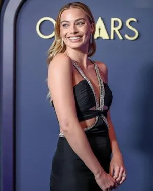 Margot Robbie OnlyFans Leaked Free Thumbnail Picture - #bmcS6t0NkV