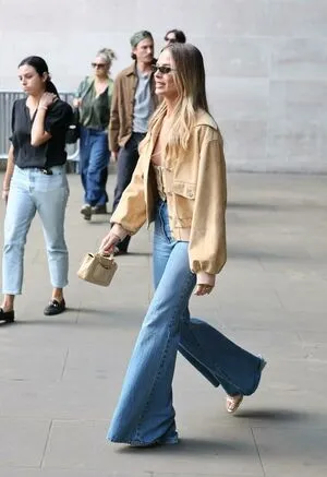 Margot Robbie OnlyFans Leaked Free Thumbnail Picture - #ciIT63HyoI