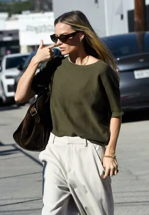 Margot Robbie OnlyFans Leaked Free Thumbnail Picture - #e6ZgI7Lx8W