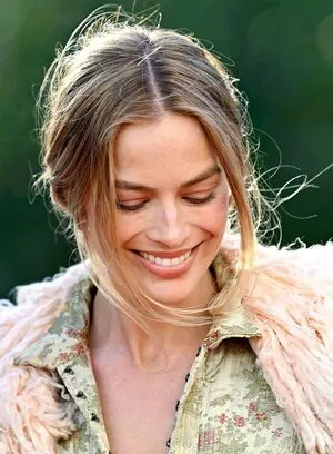 Margot Robbie OnlyFans Leaked Free Thumbnail Picture - #fKWPwrPlur