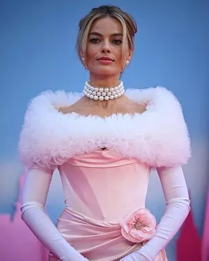 Margot Robbie OnlyFans Leaked Free Thumbnail Picture - #fT9VC4evf9