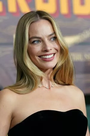 Margot Robbie OnlyFans Leaked Free Thumbnail Picture - #lLnjg0wCve