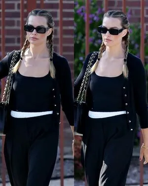 Margot Robbie OnlyFans Leaked Free Thumbnail Picture - #lpAsfYzp6W