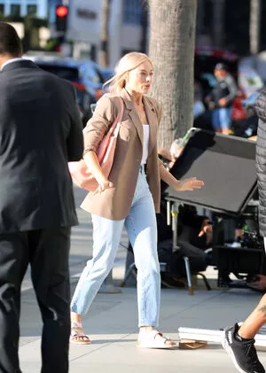 Margot Robbie OnlyFans Leaked Free Thumbnail Picture - #nrAnSKjVEE