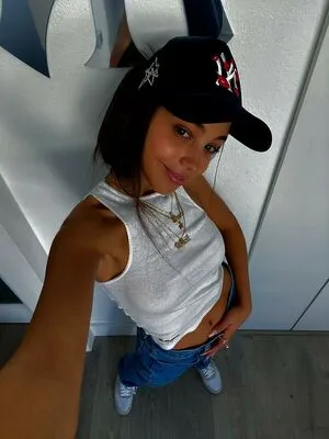 Mari A Isabel OnlyFans Leaked Free Thumbnail Picture - #ZSKqcjAves
