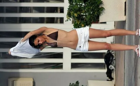 Maria Francisca Perello OnlyFans Leaked Free Thumbnail Picture - #0VzCXUYAAv