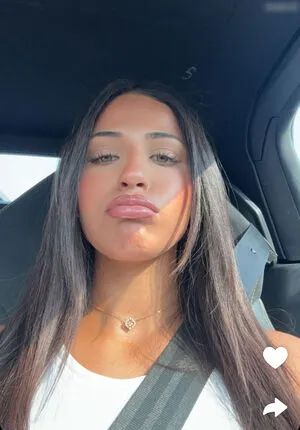 Mariamalkk OnlyFans Leaked Free Thumbnail Picture - #3ofoCWw7z9