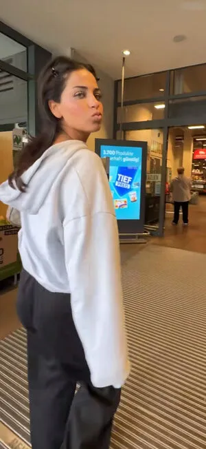 Mariamalkk OnlyFans Leaked Free Thumbnail Picture - #5e7VevbUni