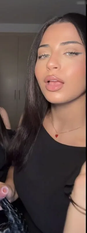 Mariamalkk OnlyFans Leaked Free Thumbnail Picture - #HZ00HM69iI