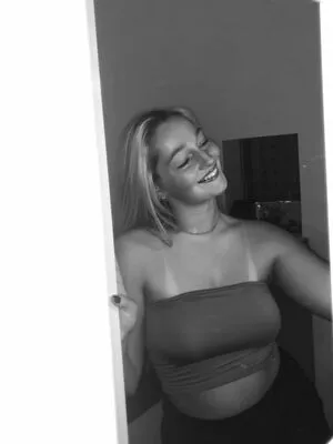 Marianasilva22 OnlyFans Leaked Free Thumbnail Picture - #44AeUkZoak