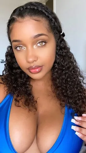 Marichicalunar OnlyFans Leaked Free Thumbnail Picture - #IfQldpP3Vm