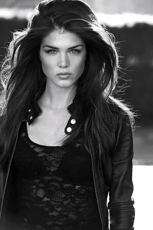 Marie Avgeropoulos OnlyFans Leaked Free Thumbnail Picture - #88UiO4sMDa
