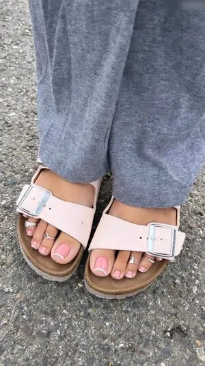 Marie French Feetgirl OnlyFans Leaked Free Thumbnail Picture - #2z5afJXg5n