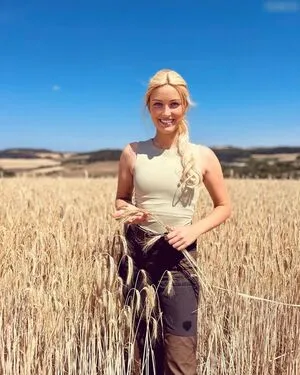 Marie Hoffmann OnlyFans Leaked Free Thumbnail Picture - #LAHEraJ1Fq