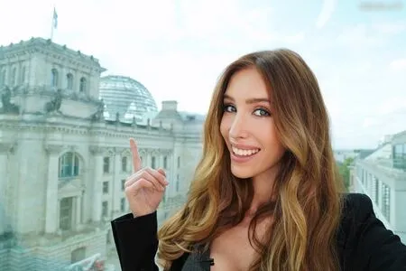 Marie The Re Se Kaiser OnlyFans Leaked Free Thumbnail Picture - #JEQdr6YvX2