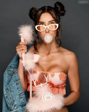 Marie The Re Se Kaiser OnlyFans Leaked Free Thumbnail Picture - #SCcbRKA6ER