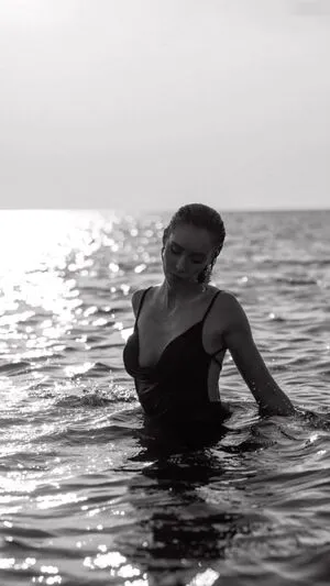 Marie The Re Se Kaiser OnlyFans Leaked Free Thumbnail Picture - #eMBDQJD4ZJ