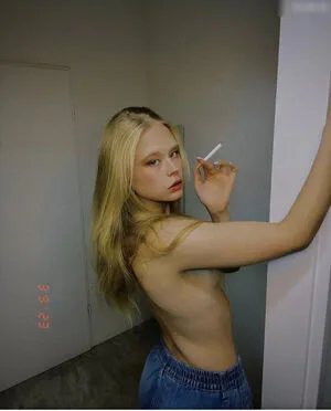 Marieejoan OnlyFans Leaked Free Thumbnail Picture - #2FscHVCngI