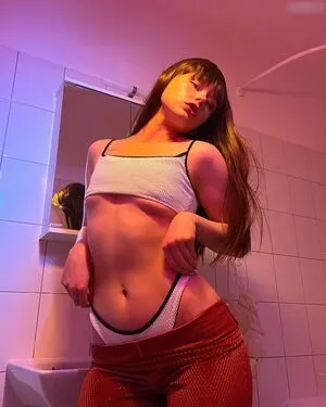 Marieejoan OnlyFans Leaked Free Thumbnail Picture - #6ivgQcqvwp